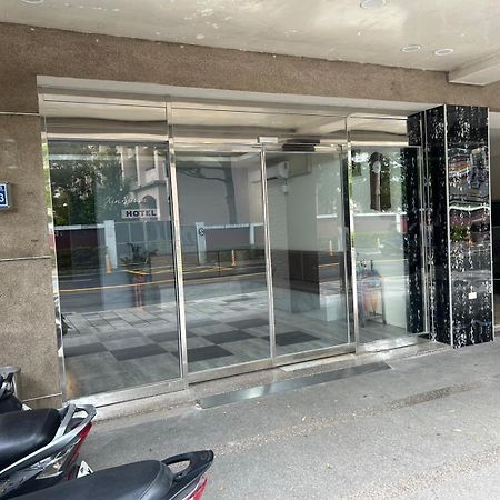 心園生活旅店 Xin Yuan Hotel Синьчжу Экстерьер фото